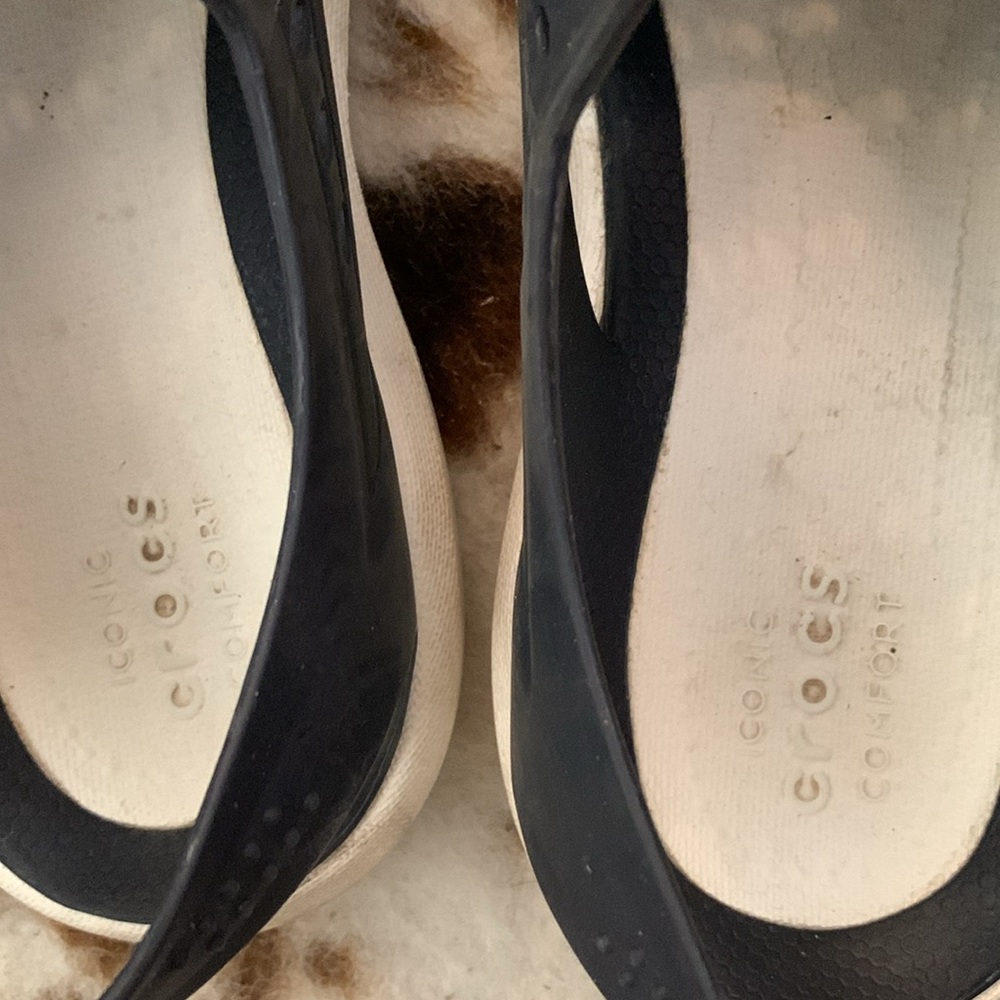 Crocs boys slip on shoes, navy/white, sz 7 (big boys) - Picture 4 of 9